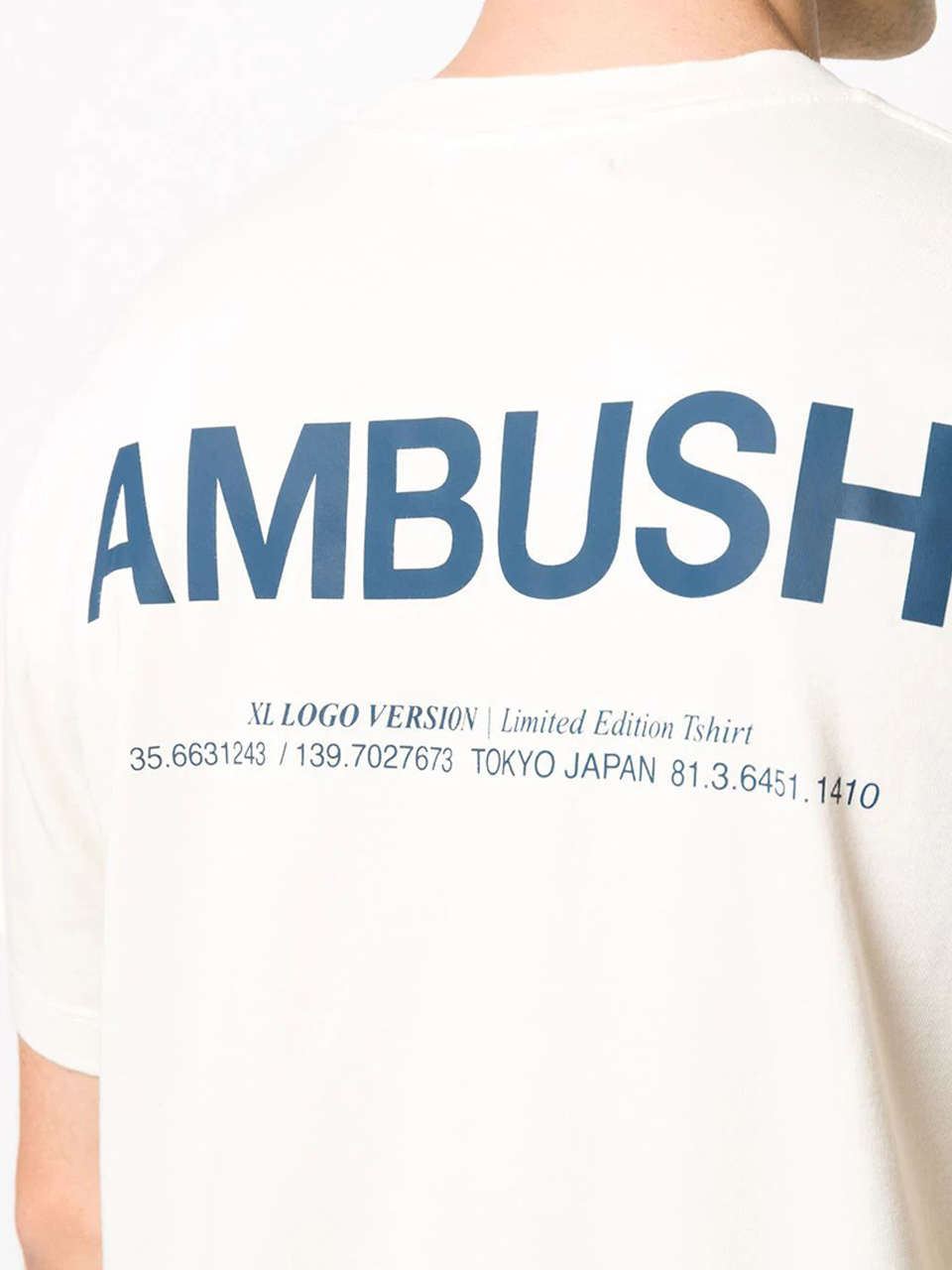 Imagem de: Camiseta AMBUSH Creme com Estampa Posterior