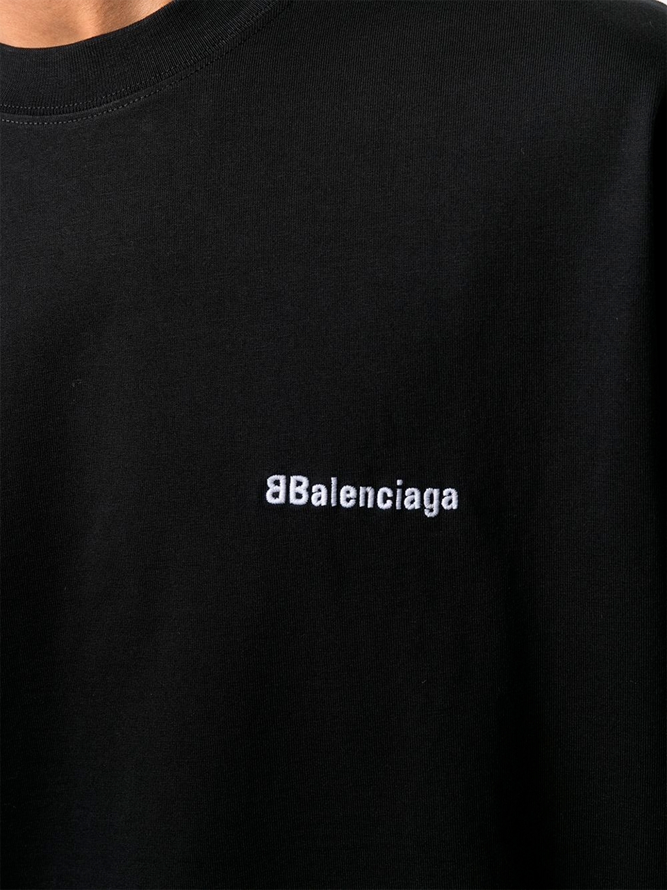 Imagem de: Camiseta Balenciaga Preta com Logo Bordado BB