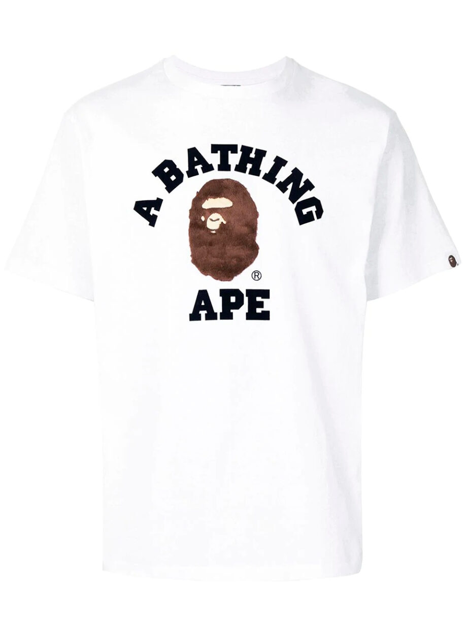 Imagem de: Camiseta BAPE Branca com Estampa em Relevo