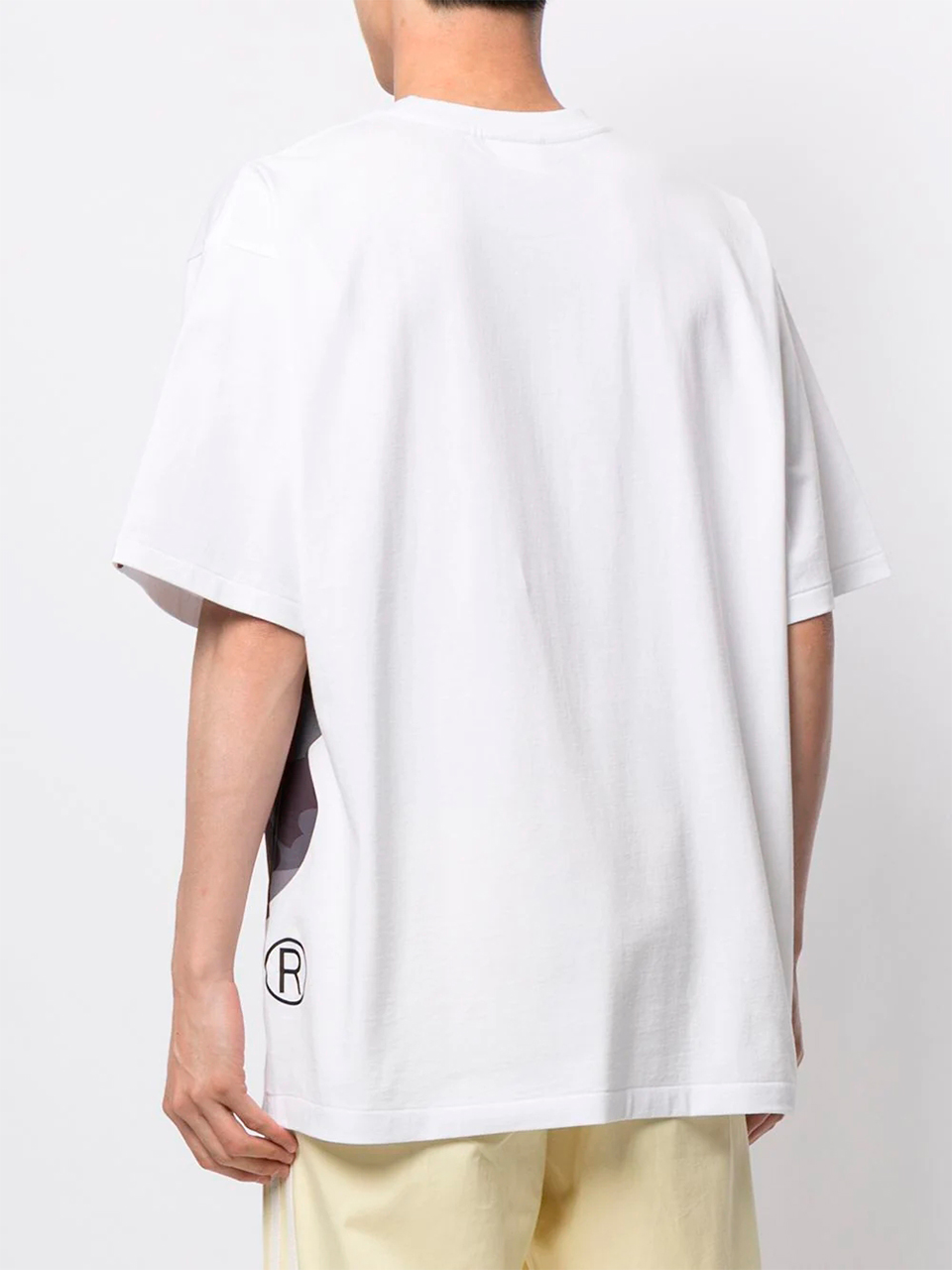 Imagem de: Camiseta BAPE Branca com Logo Grande