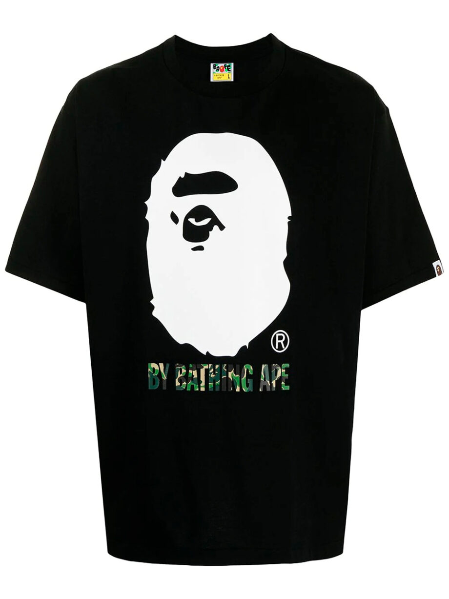 Imagem de: Camiseta BAPE Preta com Logo Branco