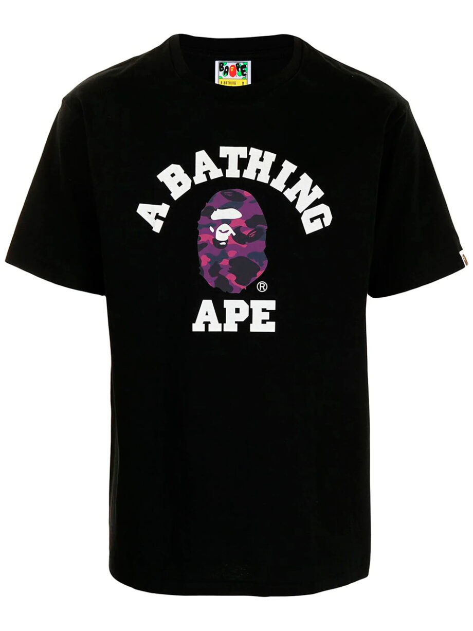Imagem de: Camiseta BAPE Preta com Logo Roxo Camo