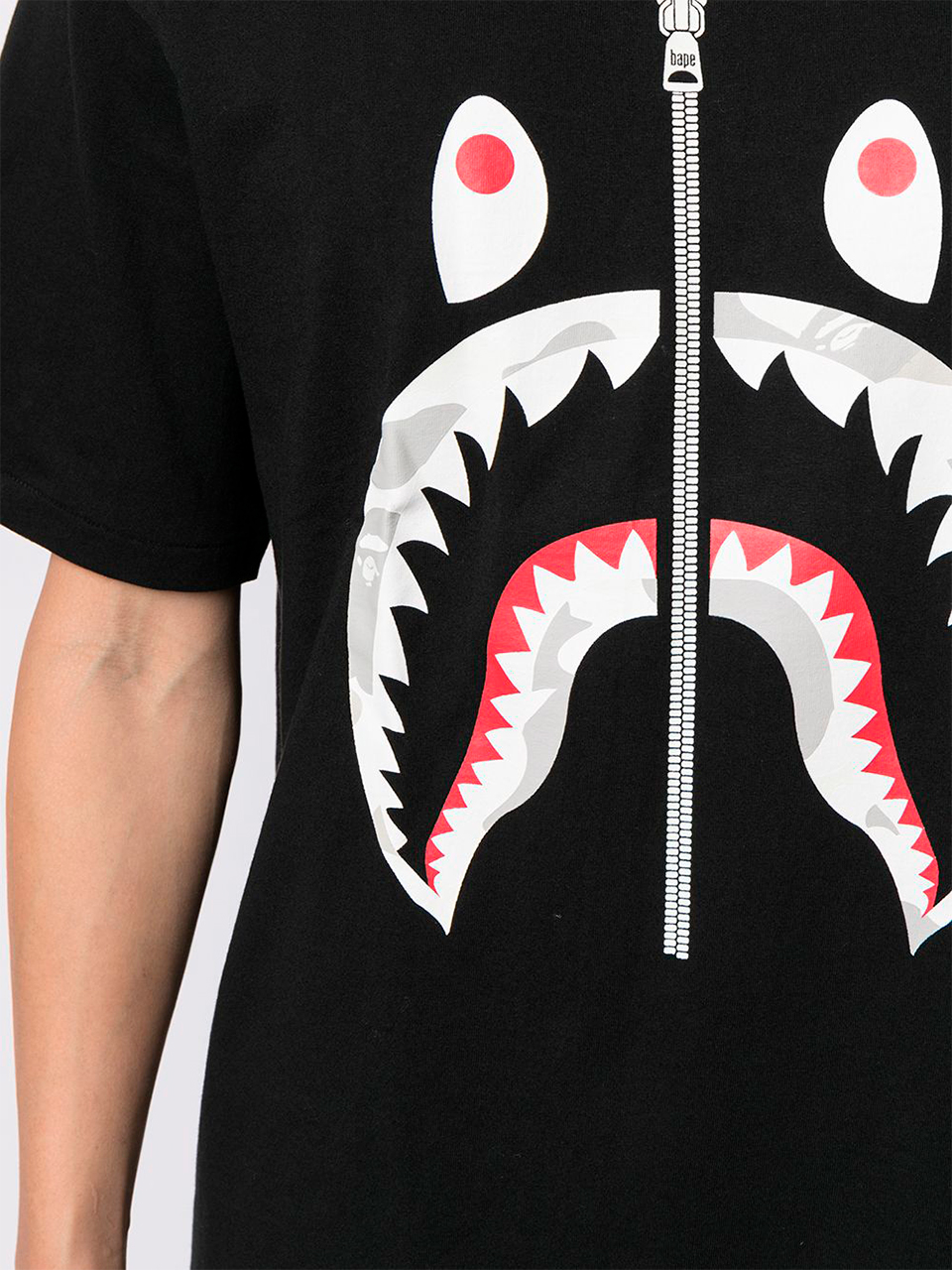 Imagem de: Camiseta BAPE Shark Preta com Estampa