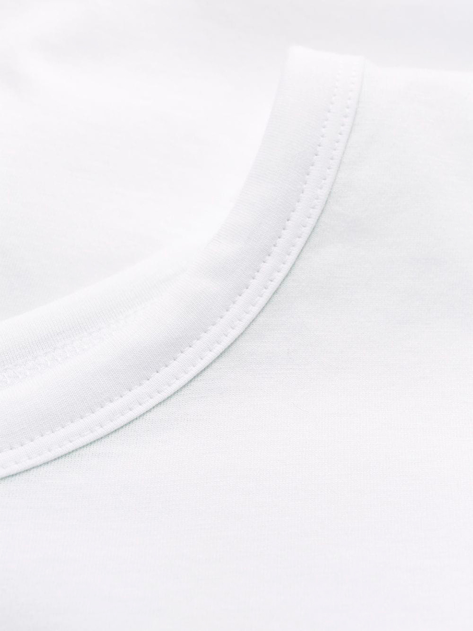 Imagem de: Camiseta BOSS Branca com Logo Preto