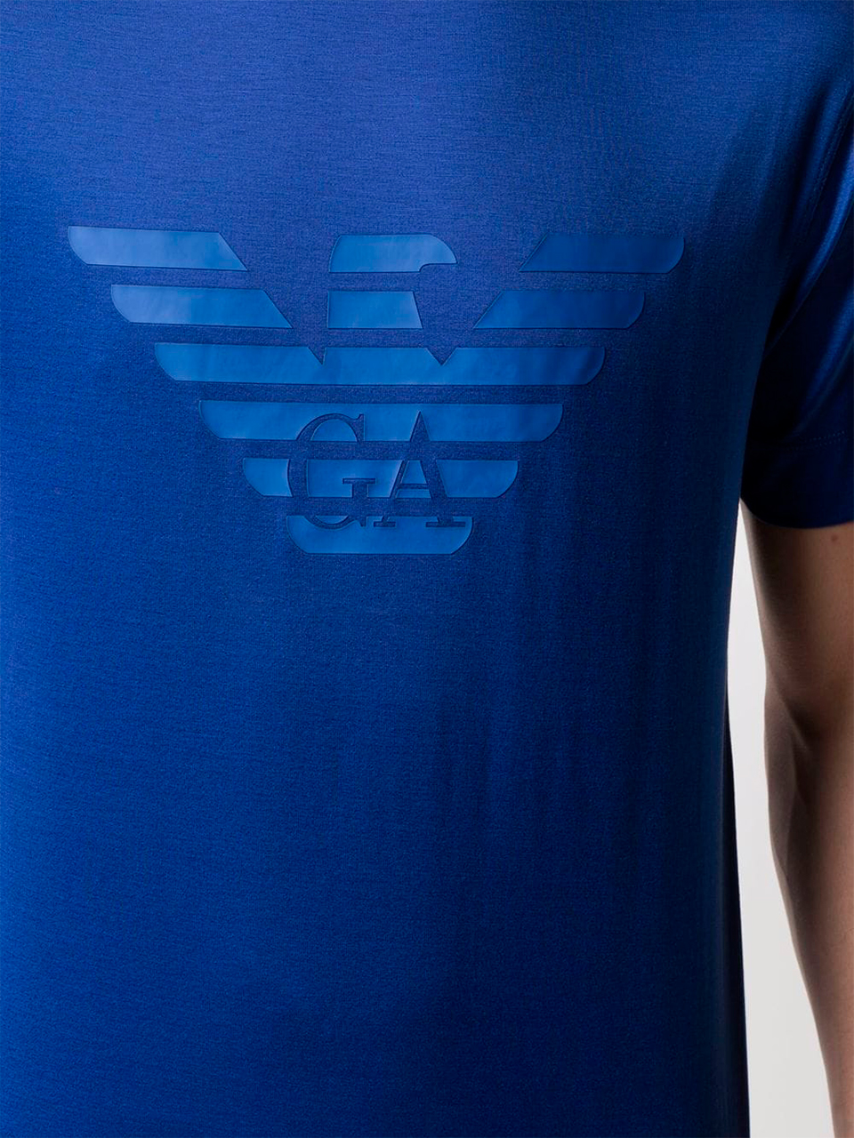 Imagem de: Camiseta Emporio Armani Azul com Estampa Azul