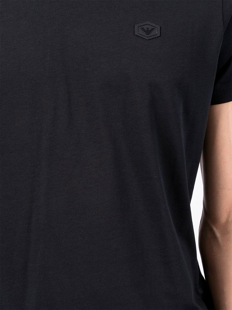 Imagem de: Camiseta Emporio Armani Preta com Logo Patch