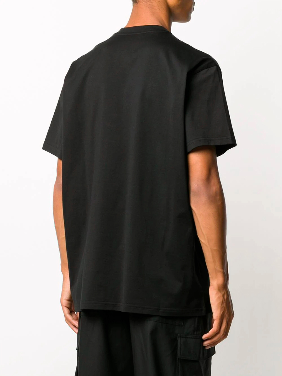 Imagem de: Camiseta Givenchy Preta com Logo Abstrato