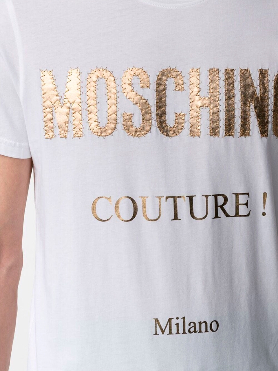 Imagem de: Camiseta Moschino Branca com Logo Couture Dourado