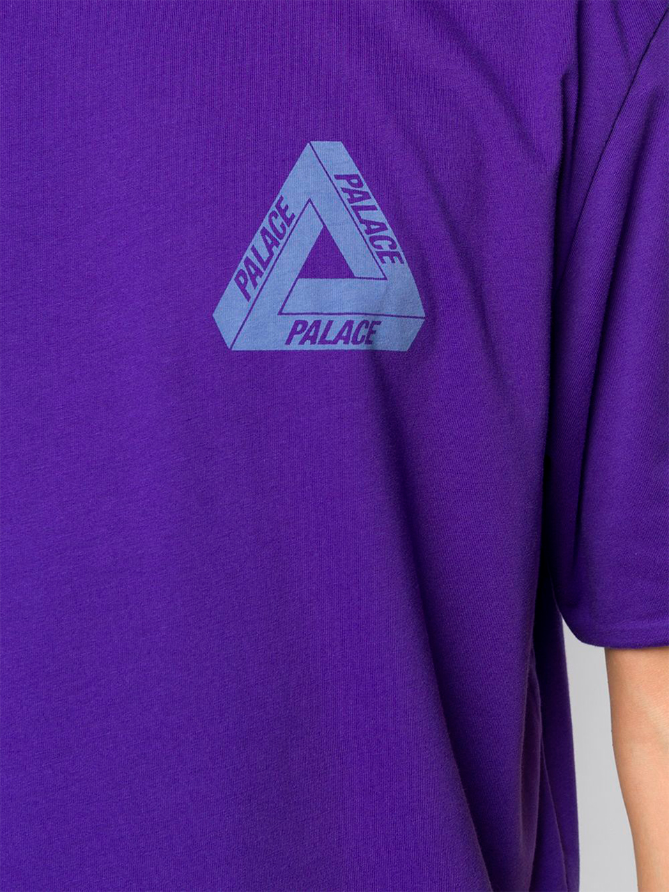 Imagem de: Camiseta Palace Roxa com Logo