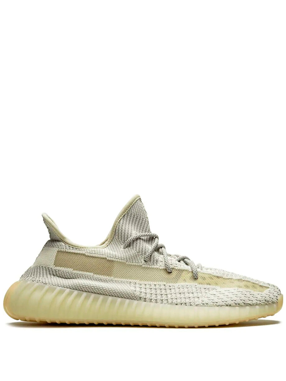 Imagem de: Tênis Adidas Yeezy Boost 350 V2 Lundmark Reflective