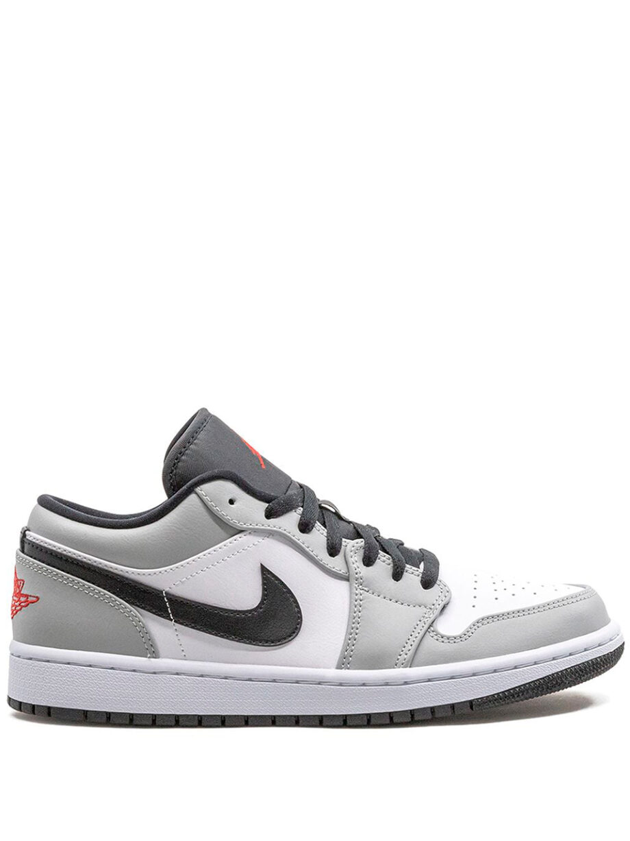 Imagem de: Tênis Nike Air Jordan 1 Low Cinza
