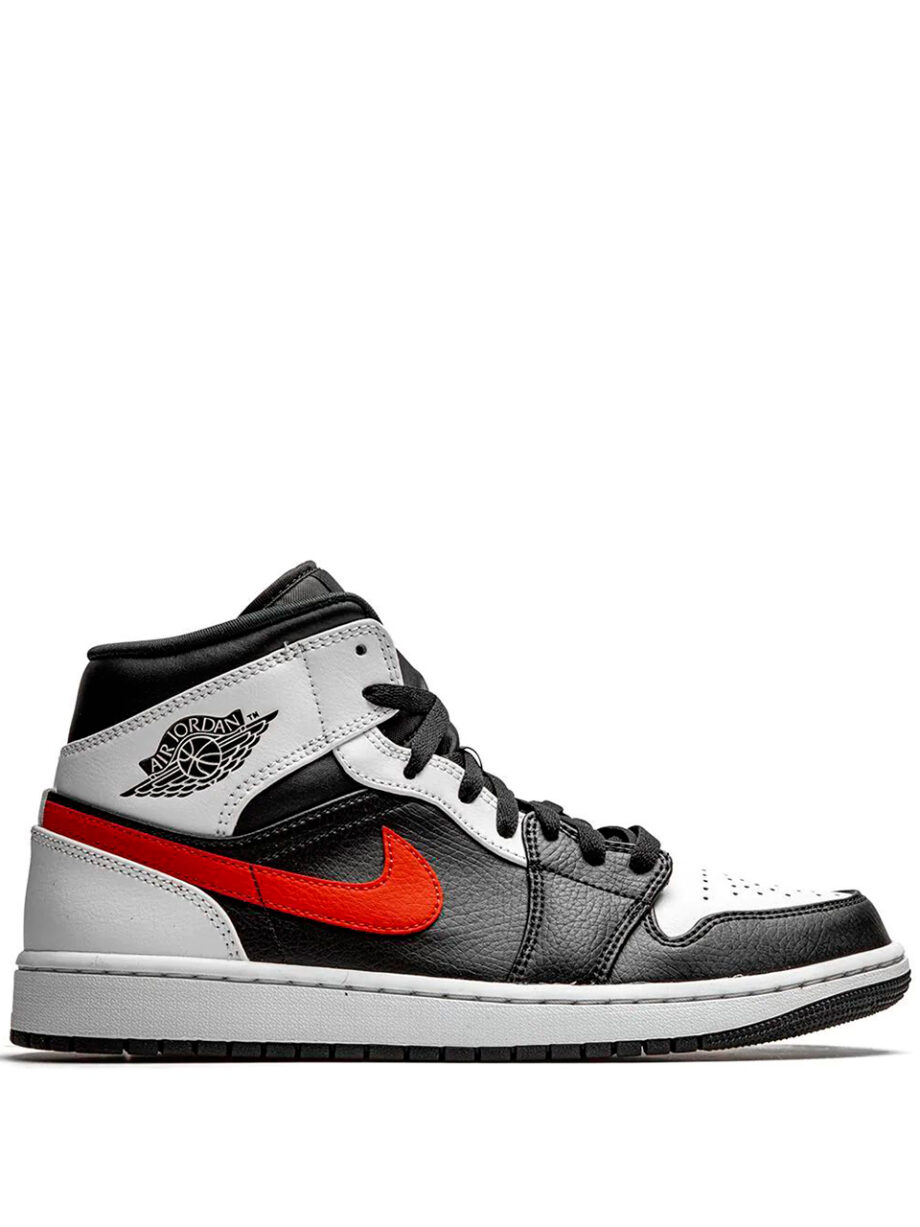 Imagem de: Tênis Nike Air Jordan 1 Mid Cinza Preto e Vermelho