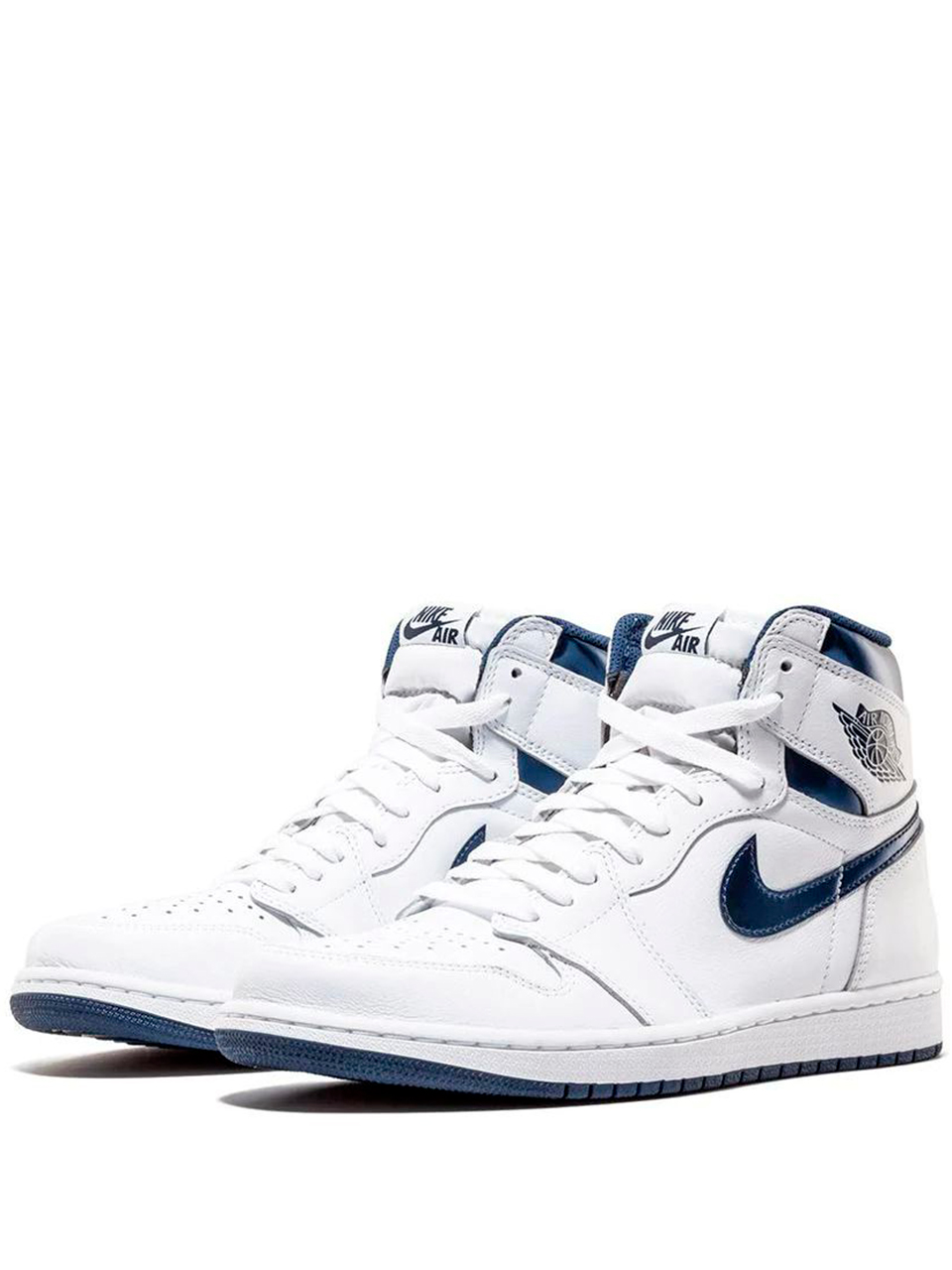 Imagem de: Tênis Nike Air Jordan 1 Retro Branco e Azul